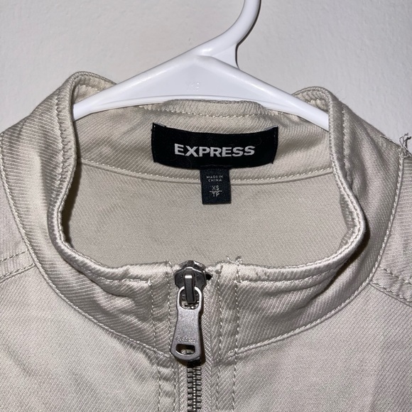 Classy Express Jacket - Picture 2 of 3